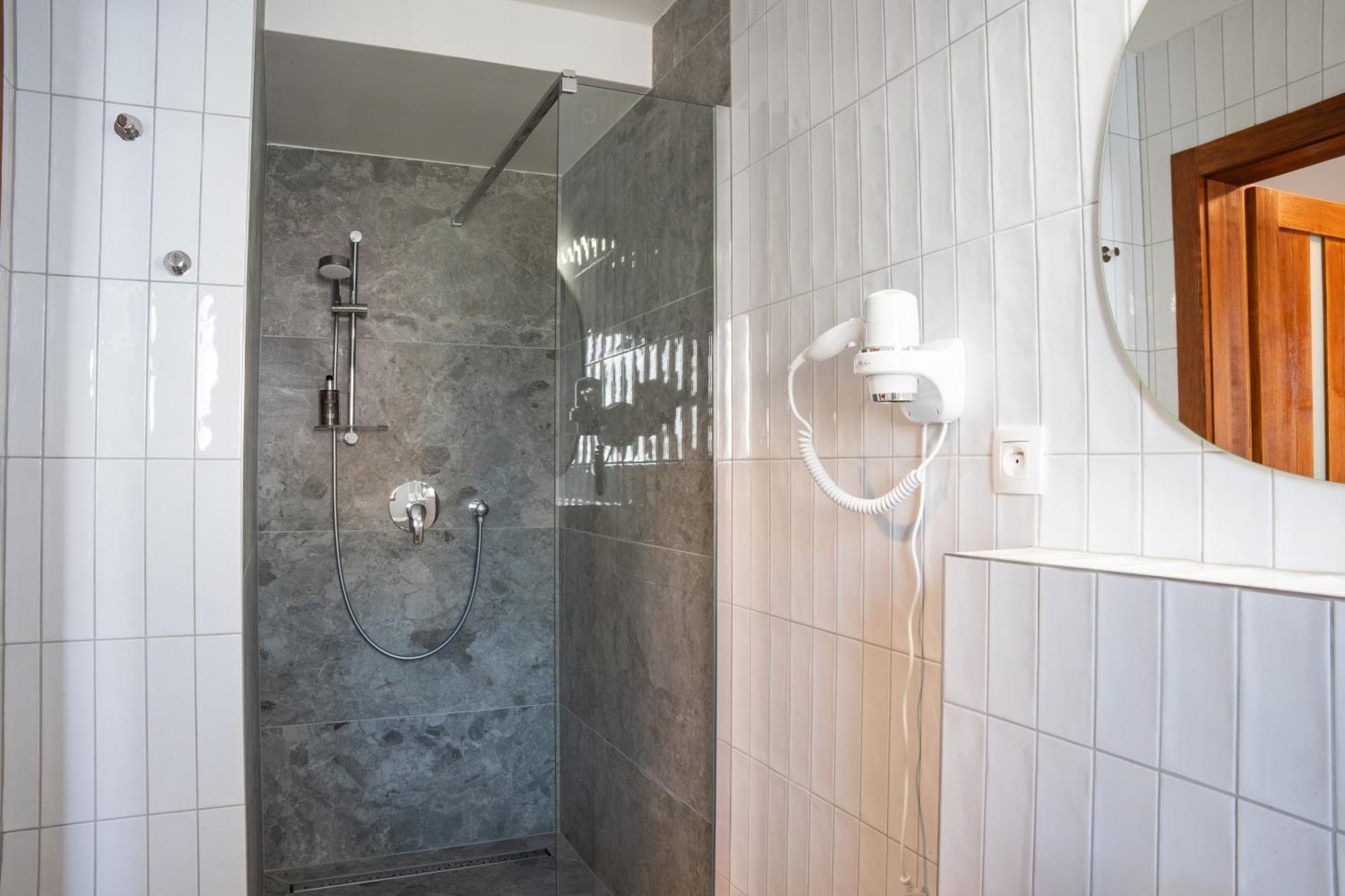 Hotel Sharingham 브르노 외부 사진