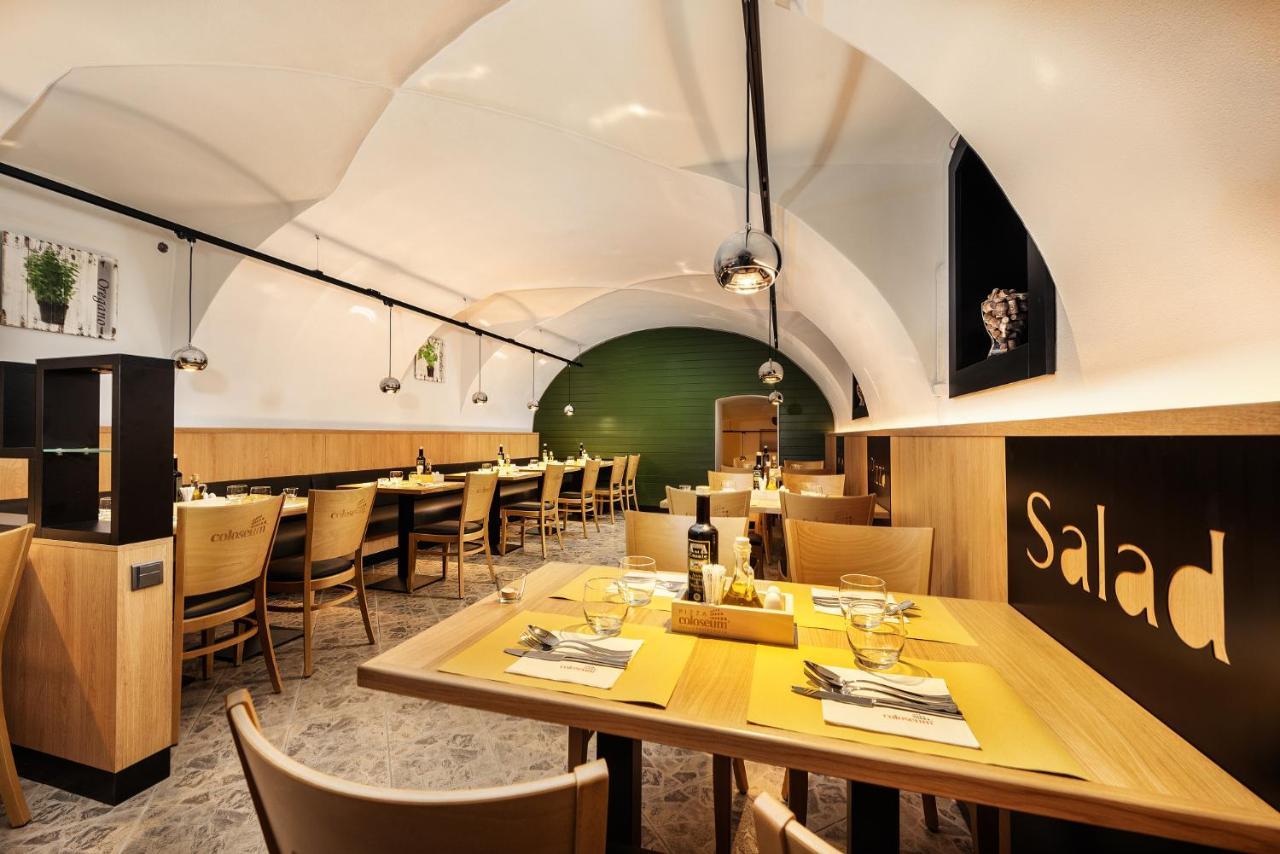 Hotel Sharingham 브르노 외부 사진