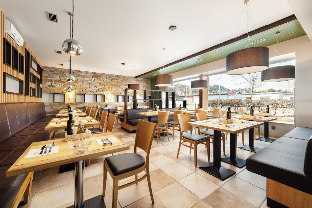 Hotel Sharingham 브르노 외부 사진